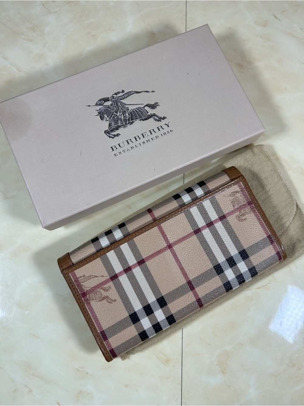 Burberry Wallet - Picture 9 of 16
